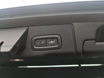 2018 沃尔沃 XC60 T8 铭文 2.0 涡轮年 2018 Mil 82k km 全方位服务 Ingress Swede 汽车混合动力保修 2026