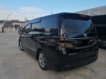 2013 TOYOTA VELLFIRE 2.4 黄金眼年份制作 2013 天窗 360 相机 2 电动门电动靴 (( 2 沃恩蒂年 ))