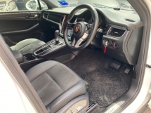 2014 PORSCHE MACAN 2.0(A) berdaftar 2019 Jaminan Percuma Kamera P/Boot