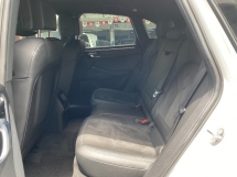 2014 PORSCHE MACAN 2.0(A) berdaftar 2019 Jaminan Percuma Kamera P/Boot