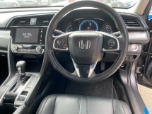 2018 本田思域 1.8 S 17K KM 全方位服务皮革座椅靠背摄像头