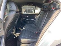 2019 宝马 3 330I 系列 M-SPORT 注册 2020 全面服务 U/保修2025