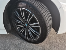 2019 宝马 3 系列 2019/20 宝马 330i M-运动 2.0 (一个) G20 CKD UW 至 01/2025