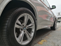 2018 BMW X5 40e Hybrid 制造年份 2018 仅完成 67,000 公里全方位服务 AUTO BAVARIA 电池保修 2024