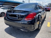 2018 梅赛德斯 - 奔驰C级C250 2.0 (一个) AMG CKD Panaromic 车顶电动后备箱 