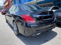 2018 梅赛德斯 - 奔驰C级C250 2.0 (一个) AMG CKD Panaromic 车顶电动后备箱 