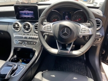 2018 梅赛德斯 - 奔驰C级C250 2.0 (一个) AMG CKD Panaromic 车顶电动后备箱 