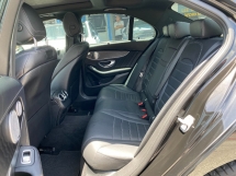 2018 梅赛德斯 - 奔驰C级C250 2.0 (一个) AMG CKD Panaromic 车顶电动后备箱 