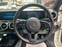 2019 MERCEDES-BENZ A-CLASS A180 Hatchback SPORT /JAPAN SPEC /BSM /REVERSE CAM