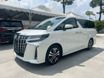 2022 TOYOTA ALPHARD 2.5 SC /3BA /3 EYE HEADLIGHT /SUNROOF /PILOT SEATS