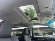 2022 TOYOTA ALPHARD 2.5 SC /3BA /3 EYE HEADLIGHT /SUNROOF /PILOT SEATS