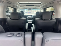 2022 TOYOTA ALPHARD 2.5 SC /3BA /3 EYE HEADLIGHT /SUNROOF /PILOT SEATS