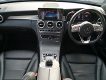 2020 梅赛德斯-奔驰 C 级 C200 AMG W205 全新改款年份 2020 千 45000 km 全方位服务循环保修至 11 月 2024