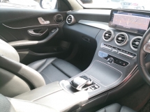 2020 梅赛德斯-奔驰 C 级 C200 AMG W205 全新改款年份 2020 千 45000 km 全方位服务循环保修至 11 月 2024