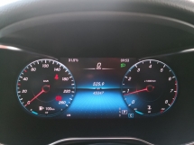 2020 梅赛德斯-奔驰 C 级 C200 AMG W205 全新改款年份 2020 千 45000 km 全方位服务循环保修至 11 月 2024