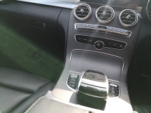 2020 梅赛德斯-奔驰 C 级 C200 AMG W205 全新改款年份 2020 千 45000 km 全方位服务循环保修至 11 月 2024