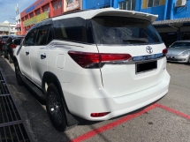 2017 TOYOTA FORTUNER 2.7 (A) SRZ Reg 2018 Kamera But Kuasa Langkah Sisi 