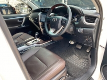 2017 TOYOTA FORTUNER 2.7 (A) SRZ Reg 2018 Kamera But Kuasa Langkah Sisi 