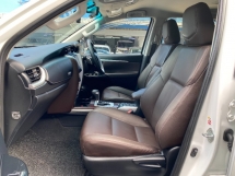2017 TOYOTA FORTUNER 2.7 (A) SRZ Reg 2018 Kamera But Kuasa Langkah Sisi 
