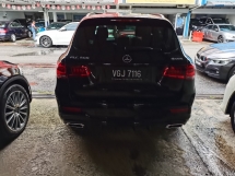 2021 梅赛德斯-奔驰 GLC 梅赛德斯-奔驰 GLC300 2.0 AMG LINE 50K KM 保修期至 2025