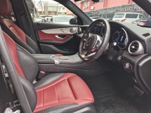 2021 梅赛德斯-奔驰 GLC 梅赛德斯-奔驰 GLC300 2.0 AMG LINE 50K KM 保修期至 2025