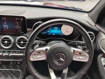 2021 梅赛德斯-奔驰 GLC 梅赛德斯-奔驰 GLC300 2.0 AMG LINE 50K KM 保修期至 2025