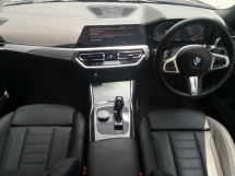 2021 宝马 3 SERIES 330i M SPORT 年份制造 2021 G20 新车型 行驶里程 33,000 公里 天祥全方位服务 保修至四月 2026