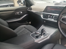 2021 宝马 3 SERIES 330i M SPORT 年份制造 2021 G20 新车型 行驶里程 33,000 公里 天祥全方位服务 保修至四月 2026