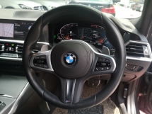 2021 宝马 3 SERIES 330i M SPORT 年份制造 2021 G20 新车型 行驶里程 33,000 公里 天祥全方位服务 保修至四月 2026