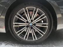 2021 宝马 3 SERIES 330i M SPORT 年份制造 2021 G20 新车型 行驶里程 33,000 公里 天祥全方位服务 保修至四月 2026