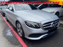 2016 梅赛德斯-奔驰 E 级 E250 AVANTGARDE CBU REG 2017 P/车顶 P/开机摄像头