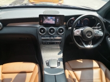 2021 梅赛德斯-奔驰 GLC 级 GLC200 AMG 系列 制造年份 2021 CKD 全方位服务 HAP SENG 54k 公里保修期内 8.2025 不错 没有 2828