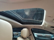 2013 BMW 5 SERIES 2013 BMW 520i (CBU) 2.0 (A) Sunroof Jepun Spec Berdaftar 2017 Keyless