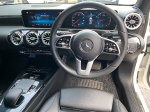 2018 梅赛德斯 - 奔驰A级A200 1.3 (一个) CBU 注册 2019 47K KM 全方位服务 UW25
