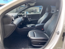 2018 梅赛德斯 - 奔驰A级A200 1.3 (一个) CBU 注册 2019 47K KM 全方位服务 UW25