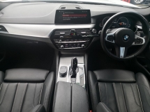 2019 宝马 5 530e M 系列运动型年份制造 2019 53000 km 唯一的 Millennium Welt BMW 保修至一月 2026