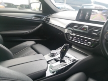 2019 宝马 5 530e M 系列运动型年份制造 2019 53000 km 唯一的 Millennium Welt BMW 保修至一月 2026