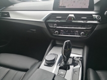 2019 宝马 5 530e M 系列运动型年份制造 2019 53000 km 唯一的 Millennium Welt BMW 保修至一月 2026