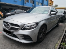 2020 MERCEDES-BENZ C-CLASS C200 AMG 2.0 Facelift Baharu TAHUN DIBUAT 2020 OWNER Wanita Perbatuan Sangat Sangat Rendah 9022 km Sahaja Wrnty 11.2024