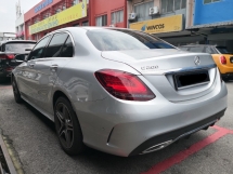 2020 MERCEDES-BENZ C-CLASS C200 AMG 2.0 Facelift Baharu TAHUN DIBUAT 2020 OWNER Wanita Perbatuan Sangat Sangat Rendah 9022 km Sahaja Wrnty 11.2024