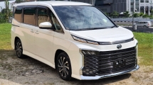 2022 TOYOTA VOXY SZ NEW FACELIFT