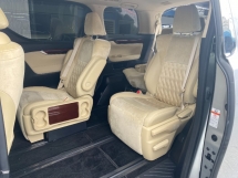2015 TOYOTA ALPHARD 2.5 G Reg 2018 7Seater 2P/Door P/Boot F/Warranty