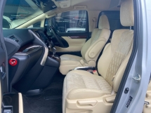 2015 TOYOTA ALPHARD 2.5 G Reg 2018 7Seater 2P/Door P/Boot F/Warranty