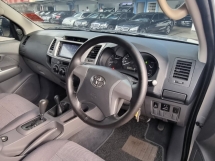2011 TOYOTA HILUX 2.5cc 4X4 DOUBLE CAB (CKD) REGISTER 2011