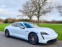 2020 PORSCHE TAYCAN 4S 93.4kWh RED INTERIOR PASSENGER DISPLAY