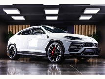 2022 LAMBORGHINI URUS 4SEATER CARBON PACKAGE