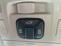 2015 TOYOTA VELLFIRE 2.4 ZG Reg 2017 天窗电源启动免费保修