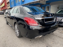 2017 梅赛德斯-奔驰 C-CLASS 350e AMG CKD 全方位服务记录保修至 25