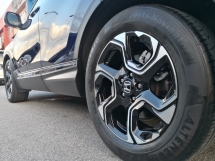 2018 HONDA CR-V 1.5 TC 涡轮两轮驱动 ((( 自由 1 一年保修 ))) 一年取得 2018 全方位服务 KAH MOTOR 仅限 77,000 公里