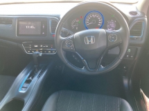 2017 HONDA HR-V 1.8 V DIPERTINGKATKAN 63K KM Tempat Duduk Kulit Servis Penuh